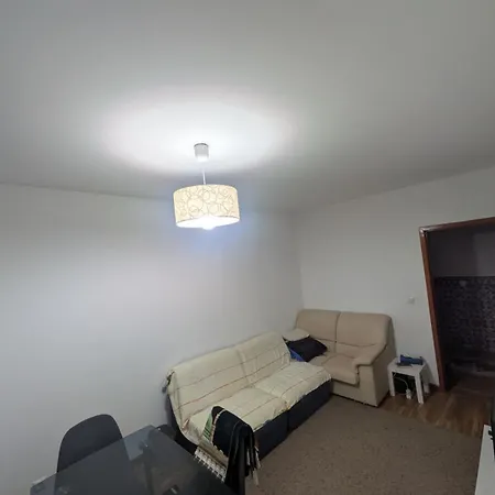 T1 Beside Train Station アパート *