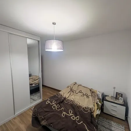 Apartment T1 Beside Train Station *