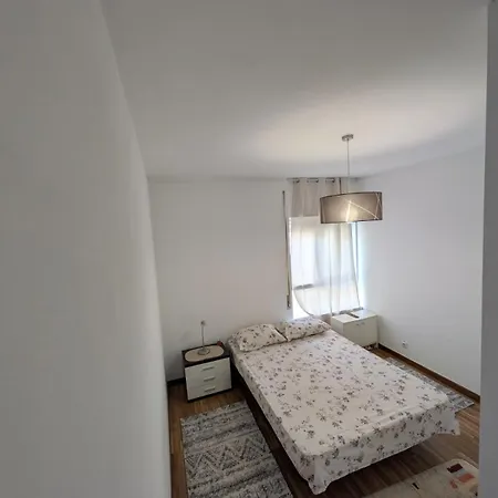 K&w Quiet Flat Steps Coimbra-b & Centre Apartment