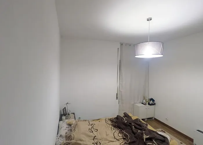 T1 Beside Train Station * Κοΐμπρα