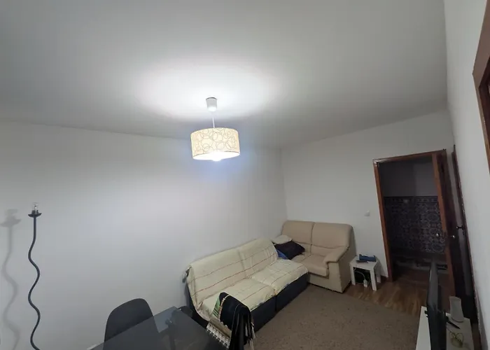 T1 Beside Train Station Διαμέρισμα *